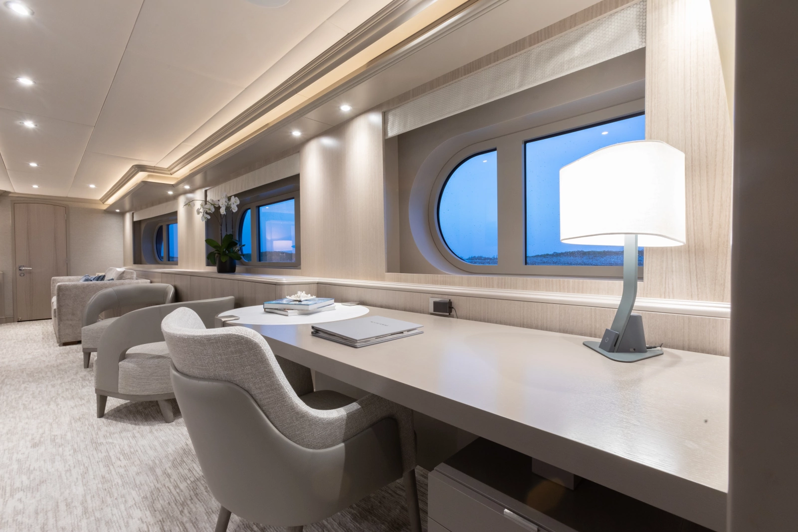 2000 Trinity Yachts 