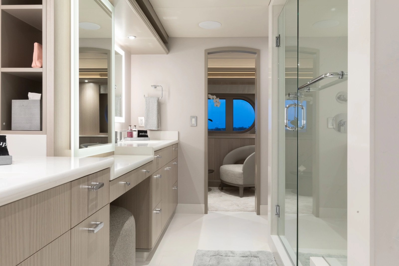 2000 Trinity Yachts 