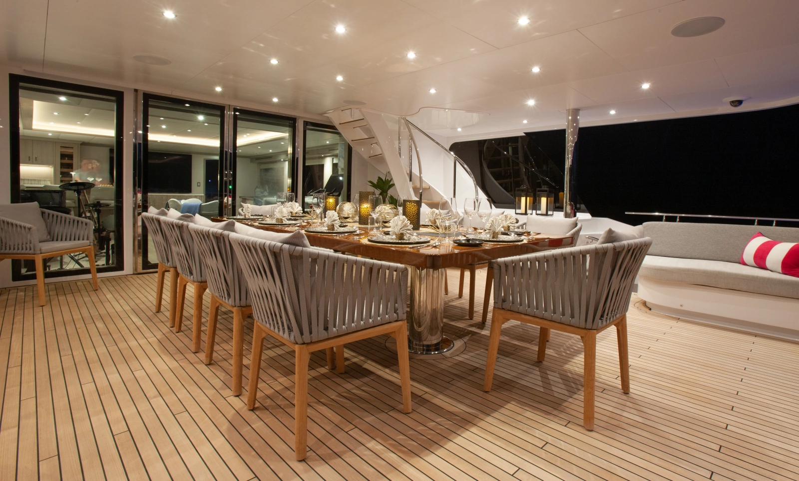 2000 Trinity Yachts 