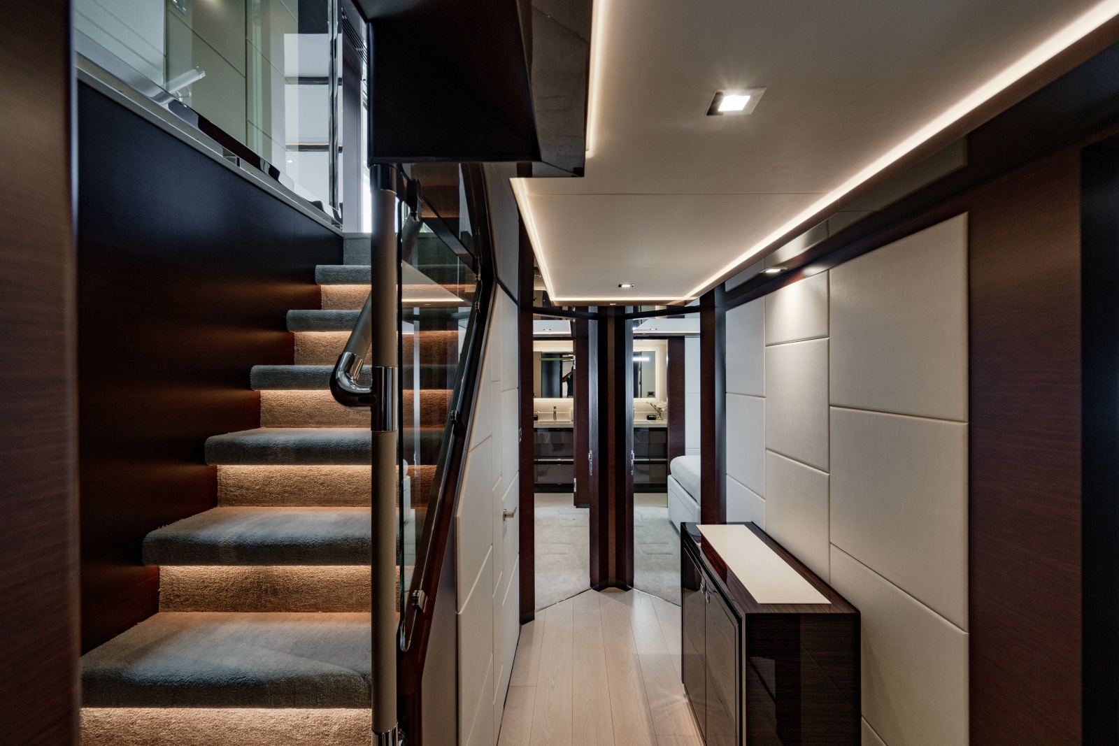 2023 Ocean Alexander 32 Explorer