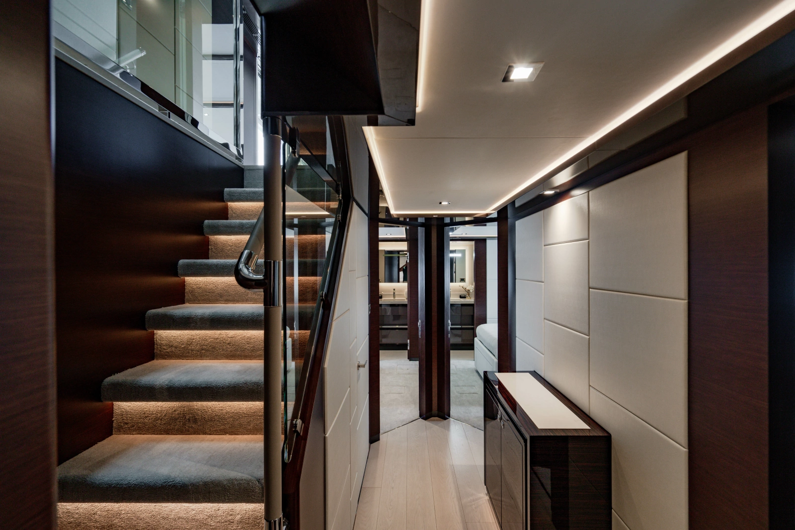 2023 Ocean Alexander 32 Explorer