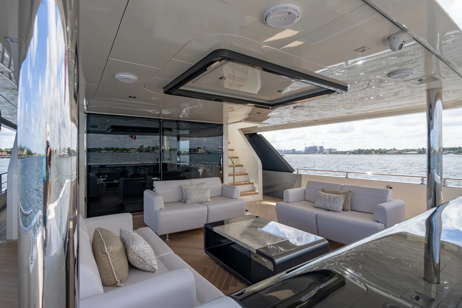 2023 Ocean Alexander 32 Explorer