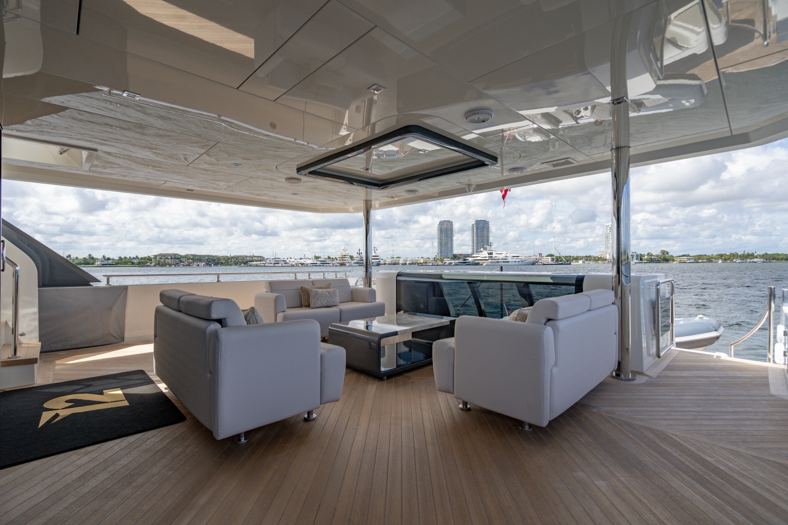 2023 Ocean Alexander 32 Explorer