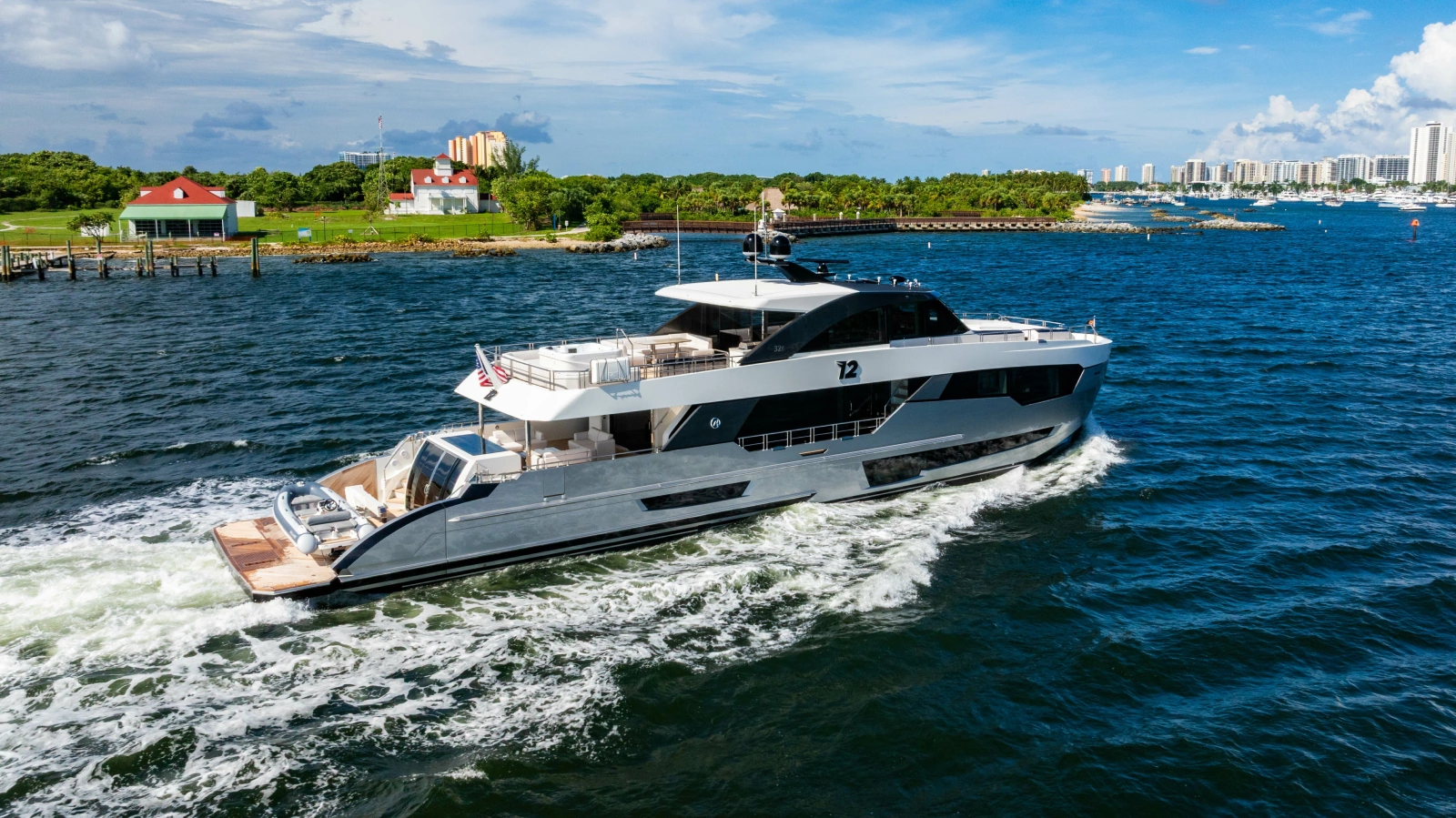 2023 Ocean Alexander 32 Explorer