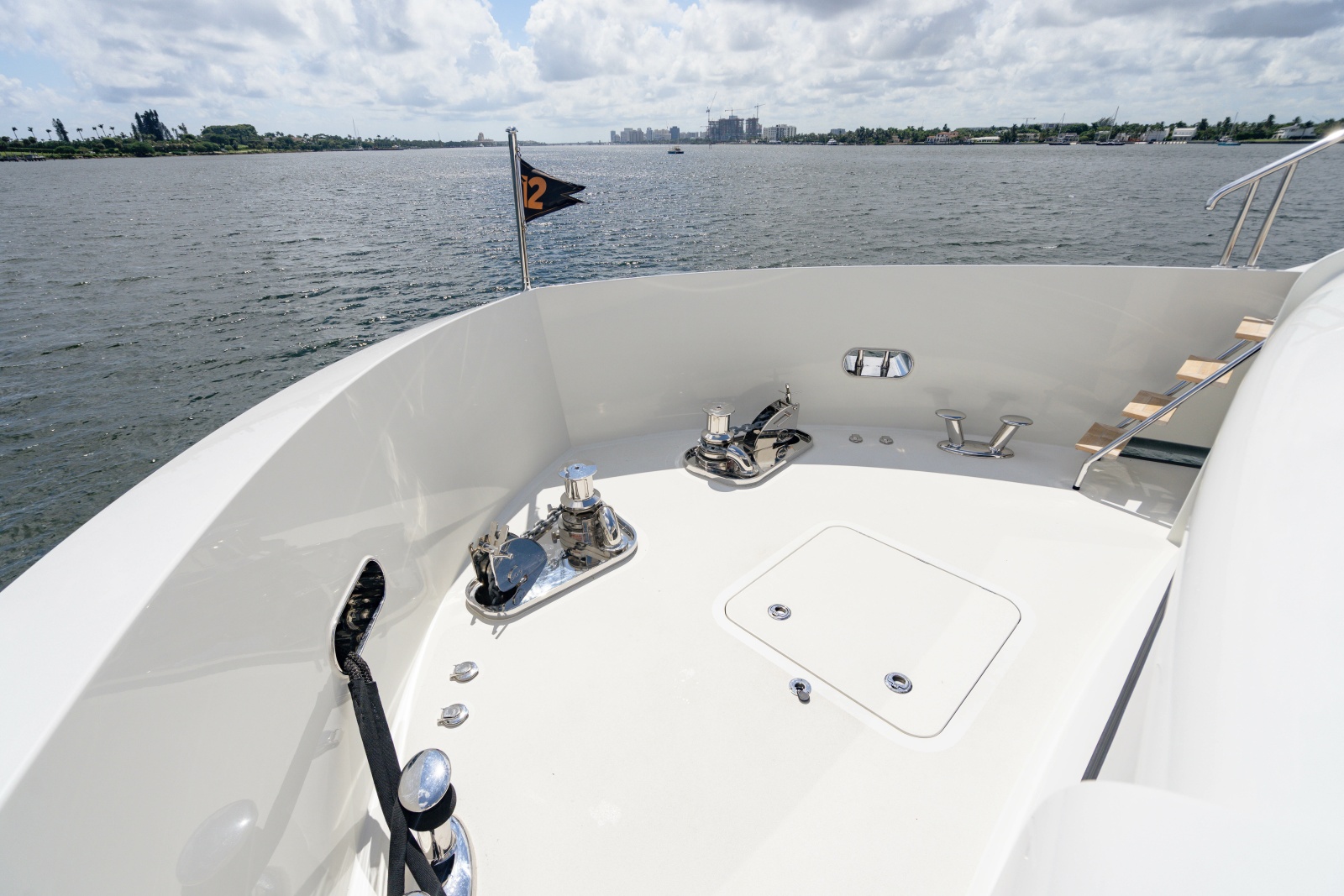 2023 Ocean Alexander 32 Explorer