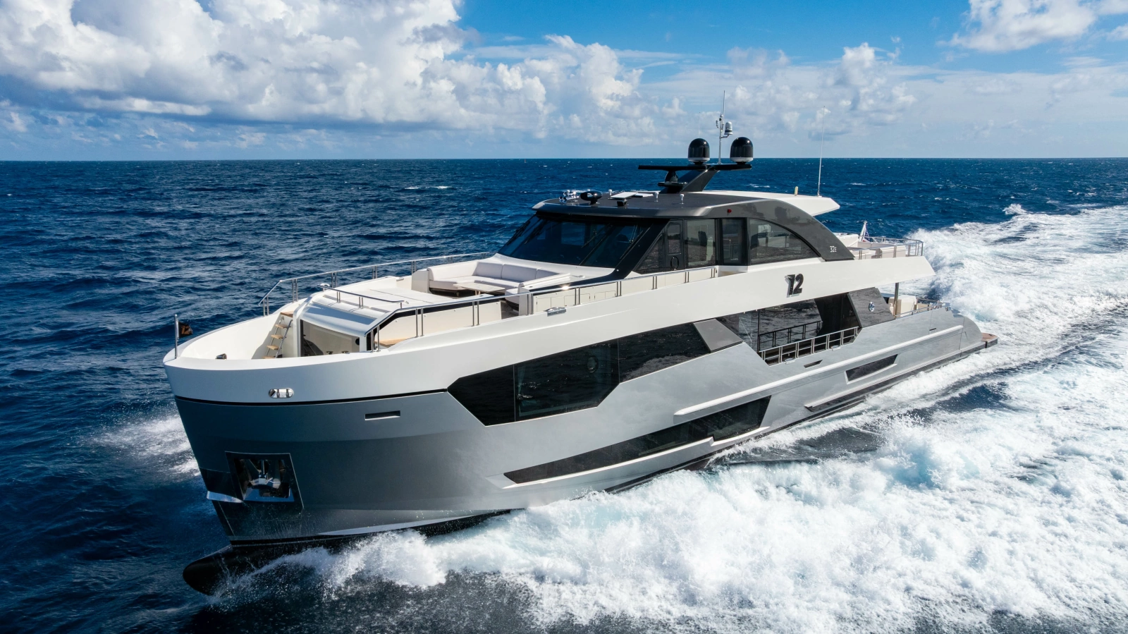 2023 Ocean Alexander 32 Explorer