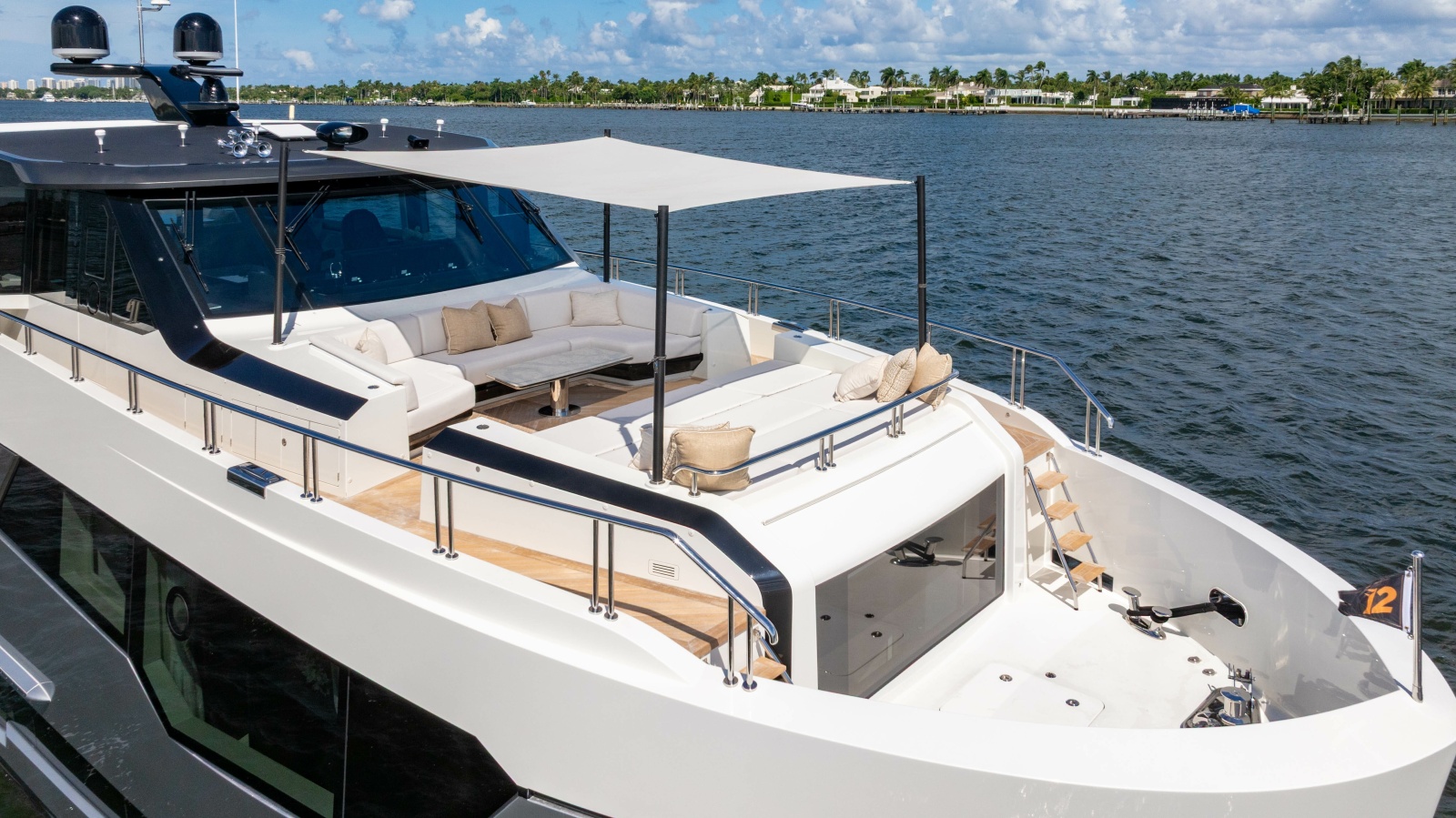 2023 Ocean Alexander 32 Explorer