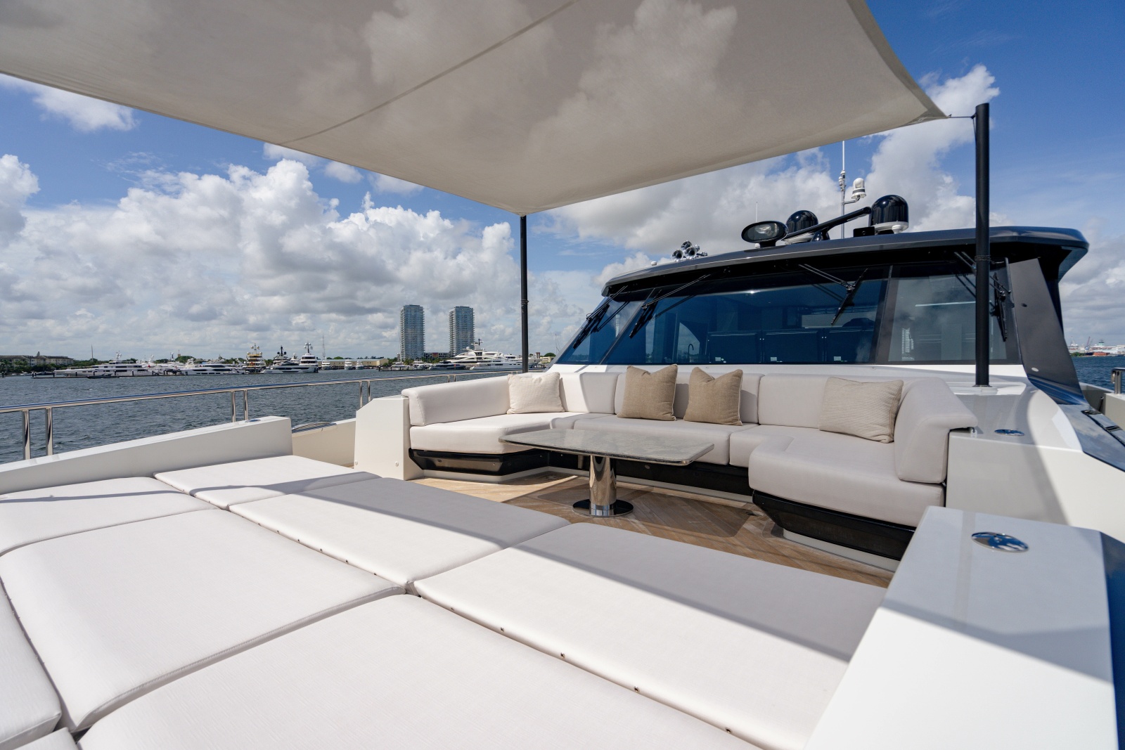 2023 Ocean Alexander 32 Explorer