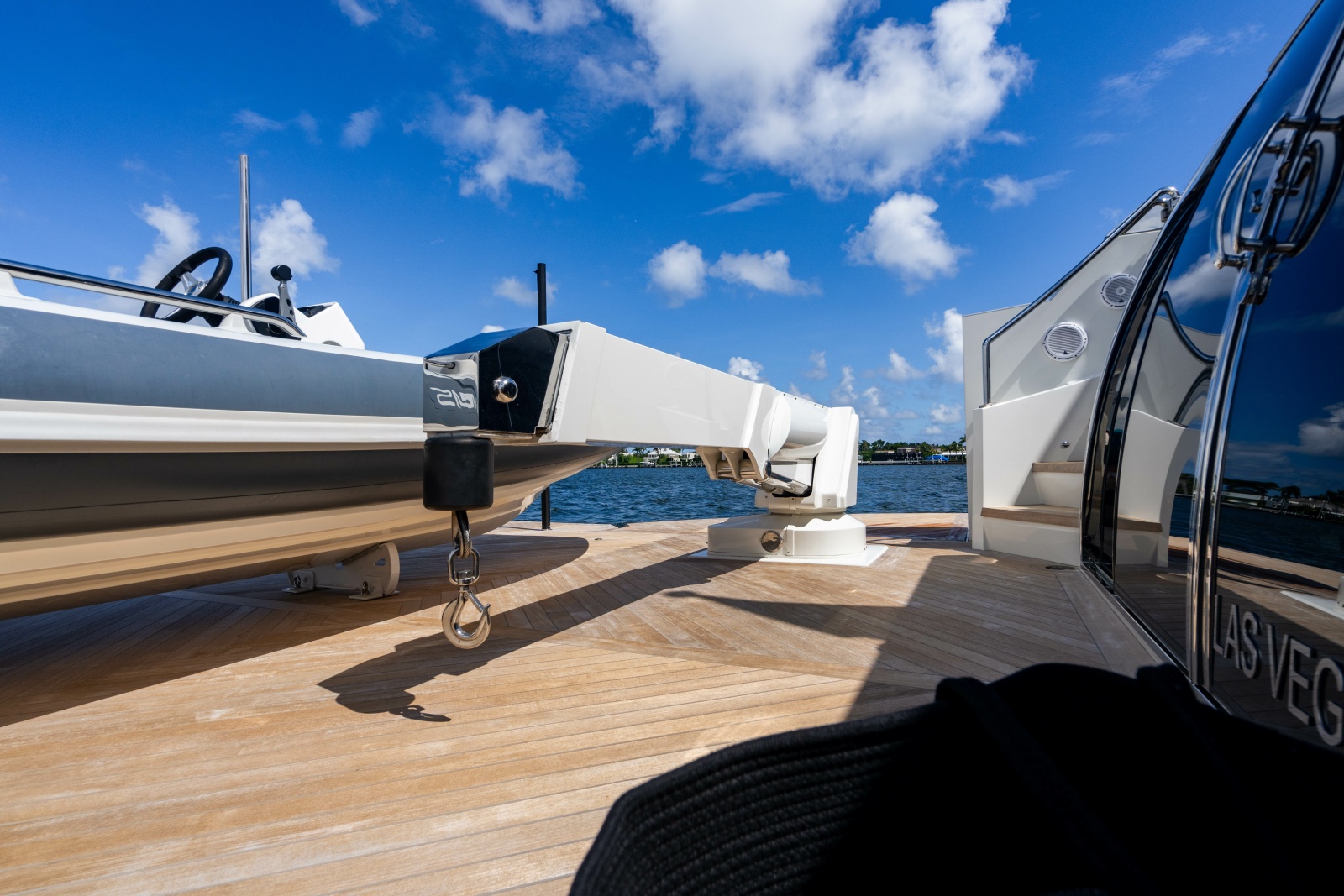 2023 Ocean Alexander 32 Explorer
