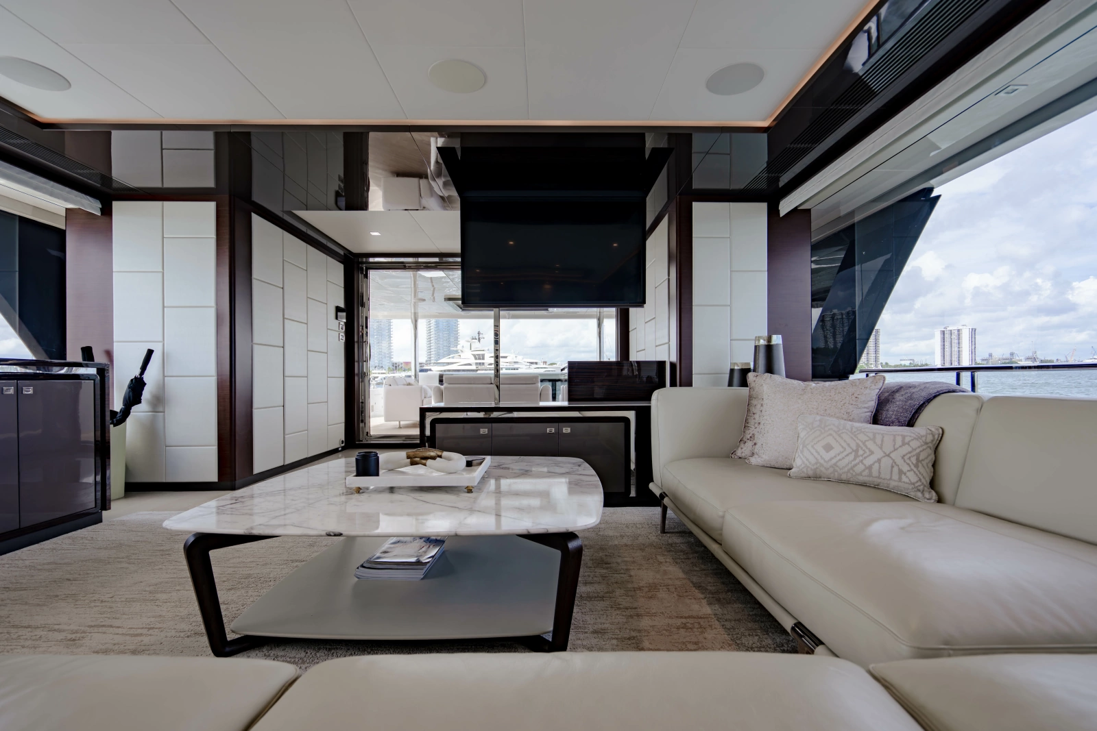 2023 Ocean Alexander 32 Explorer