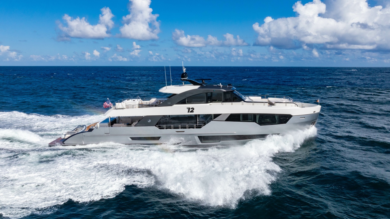 2023 Ocean Alexander 32 Explorer