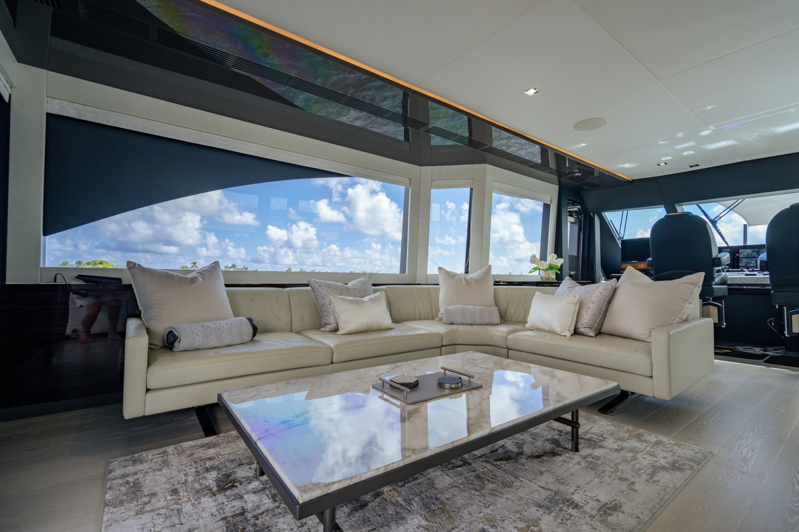 2023 Ocean Alexander 32 Explorer