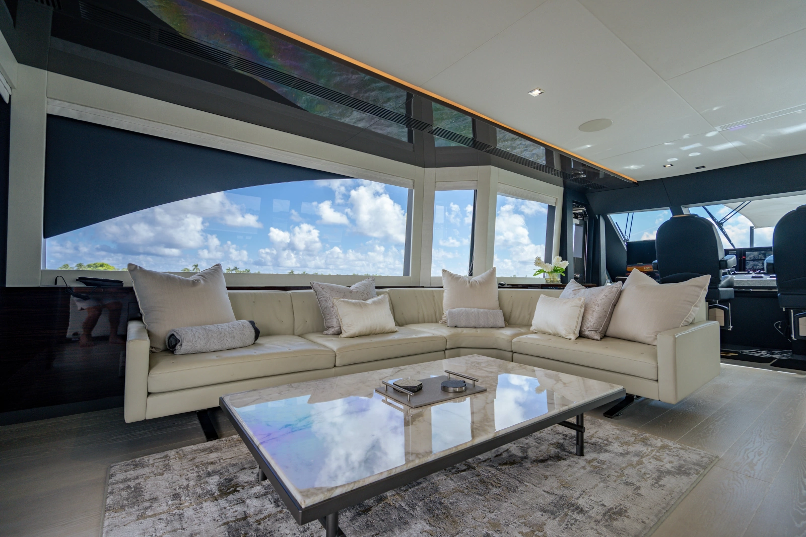 2023 Ocean Alexander 32 Explorer