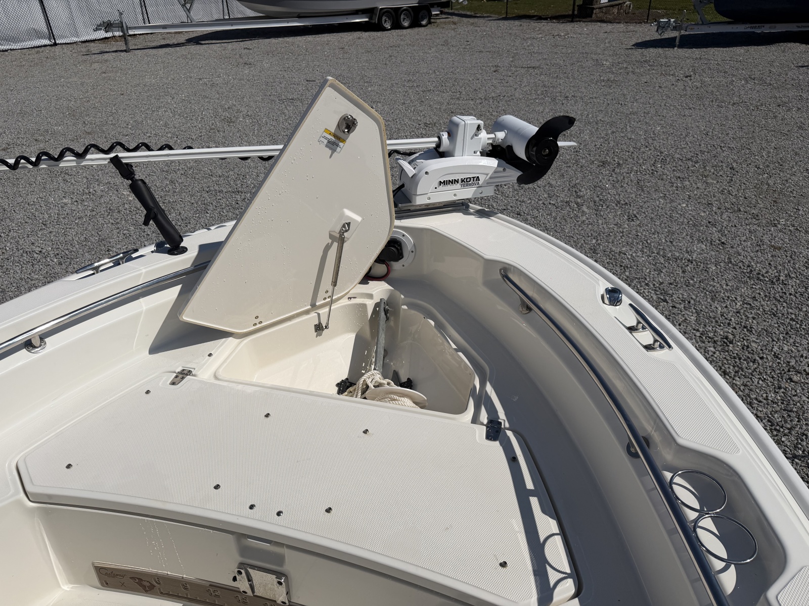 2022 Boston Whaler 220 Dauntless