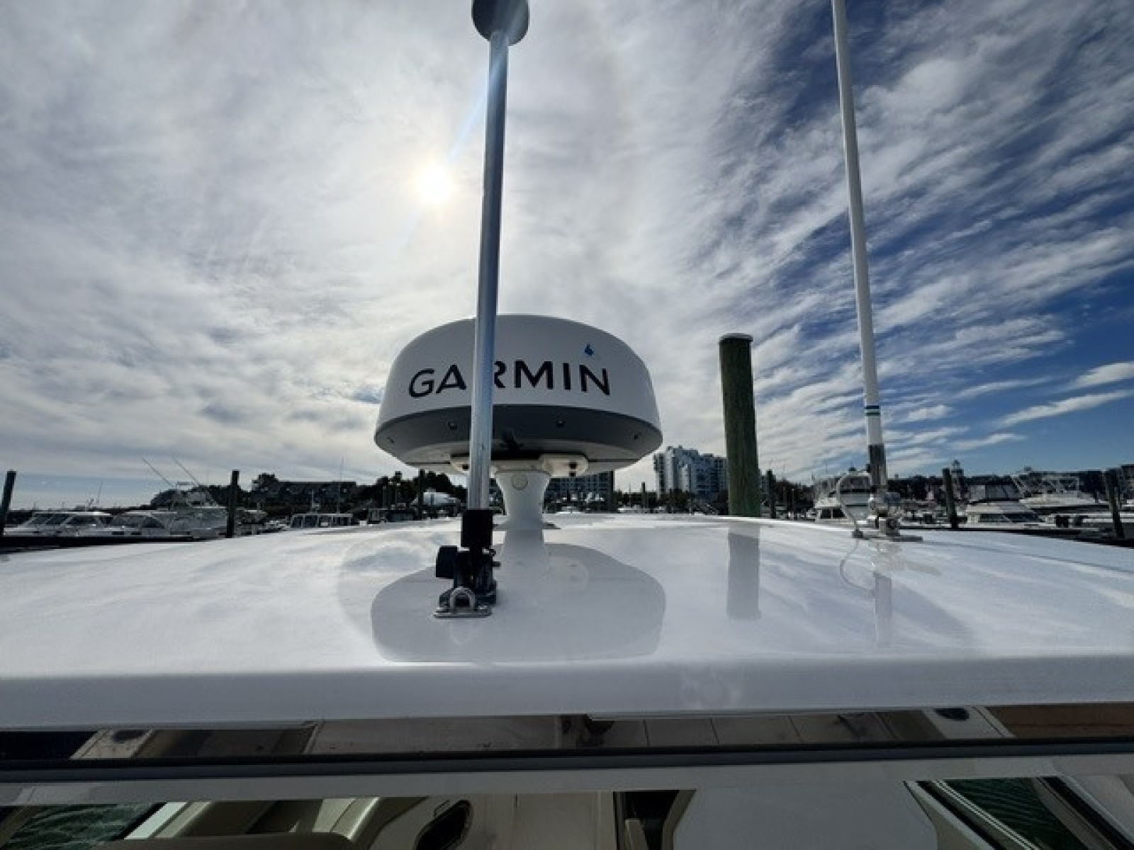 2016 Pursuit 325 DC