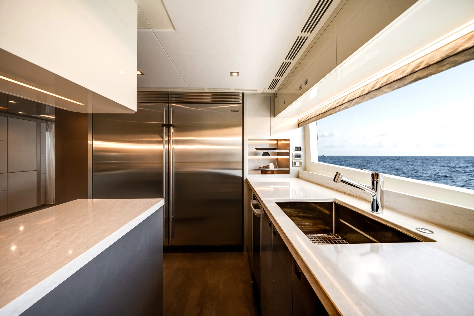 2024 Ocean Alexander 30R