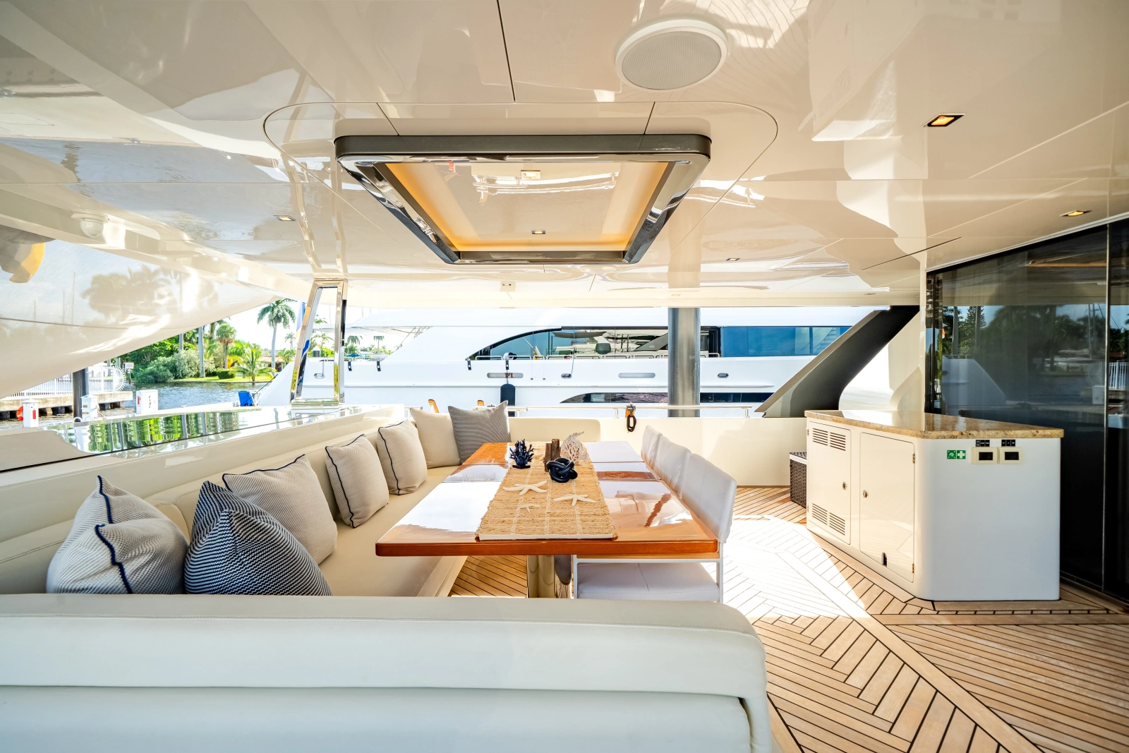 2024 Ocean Alexander 30R