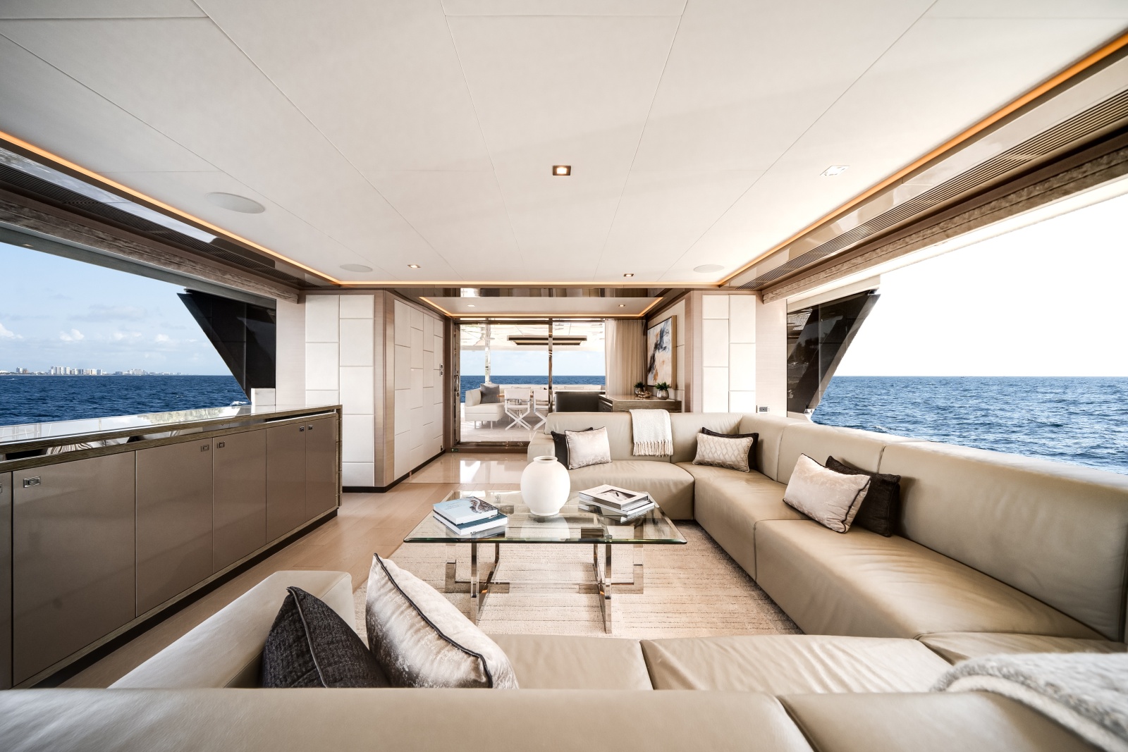 2024 Ocean Alexander 30R