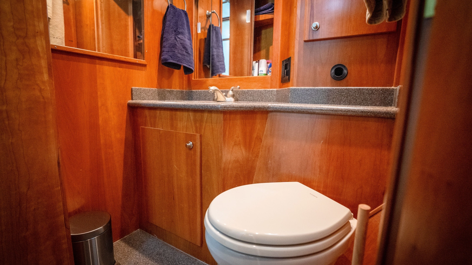 2008 Navigator 5100 Motor Yacht