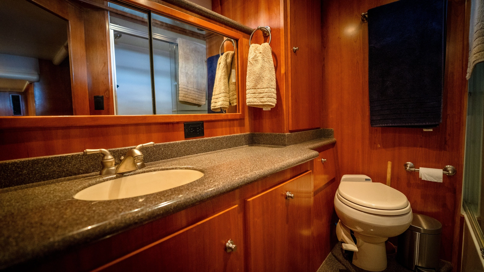 2008 Navigator 5100 Motor Yacht