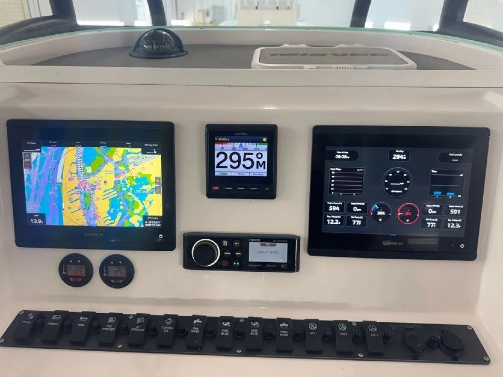 2020 Twin Vee 26 Viva SE