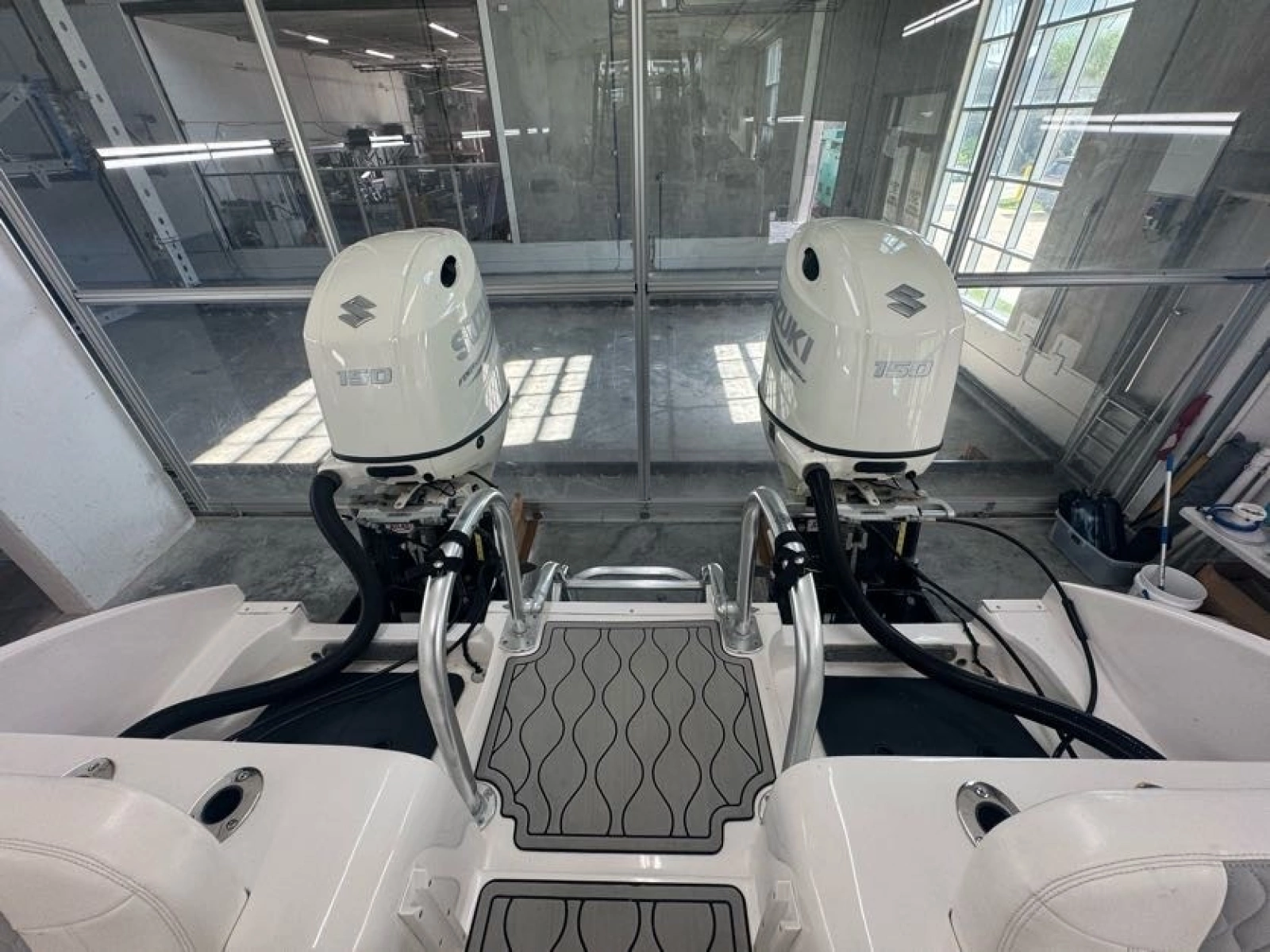 2020 Twin Vee 26 Viva SE
