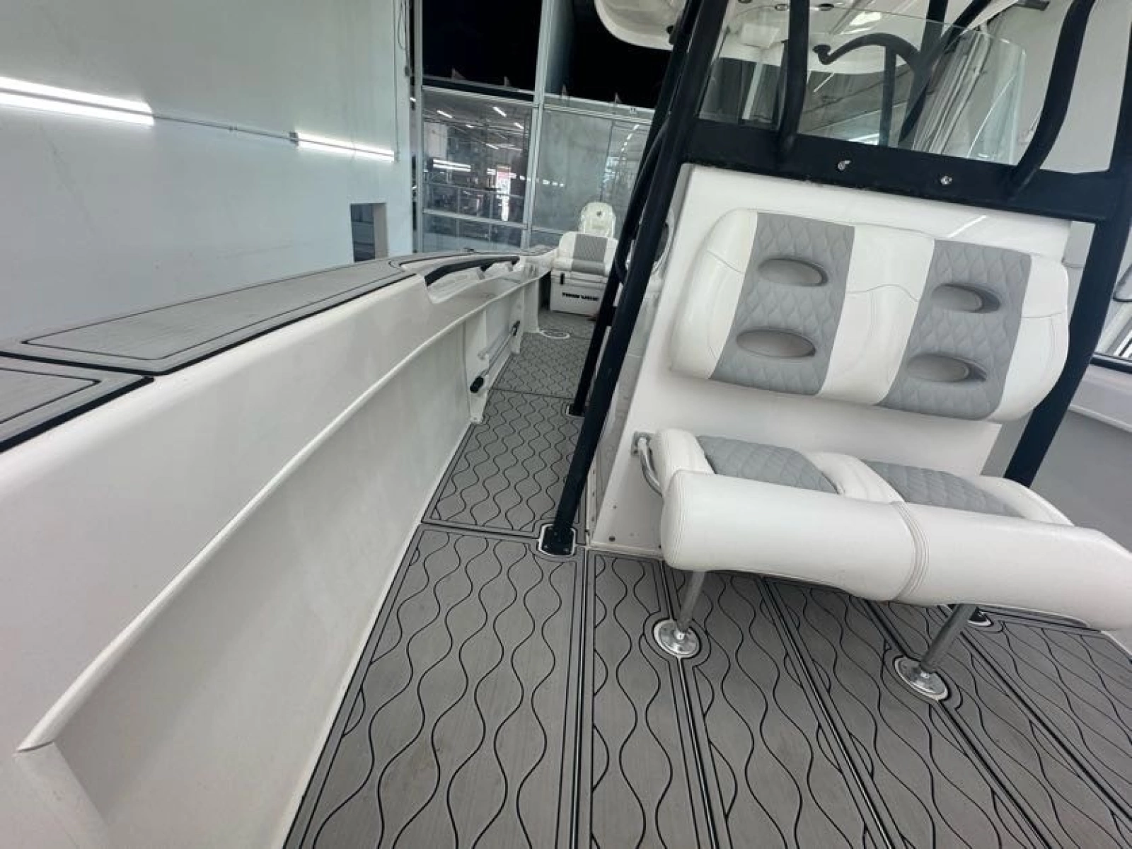2020 Twin Vee 26 Viva SE