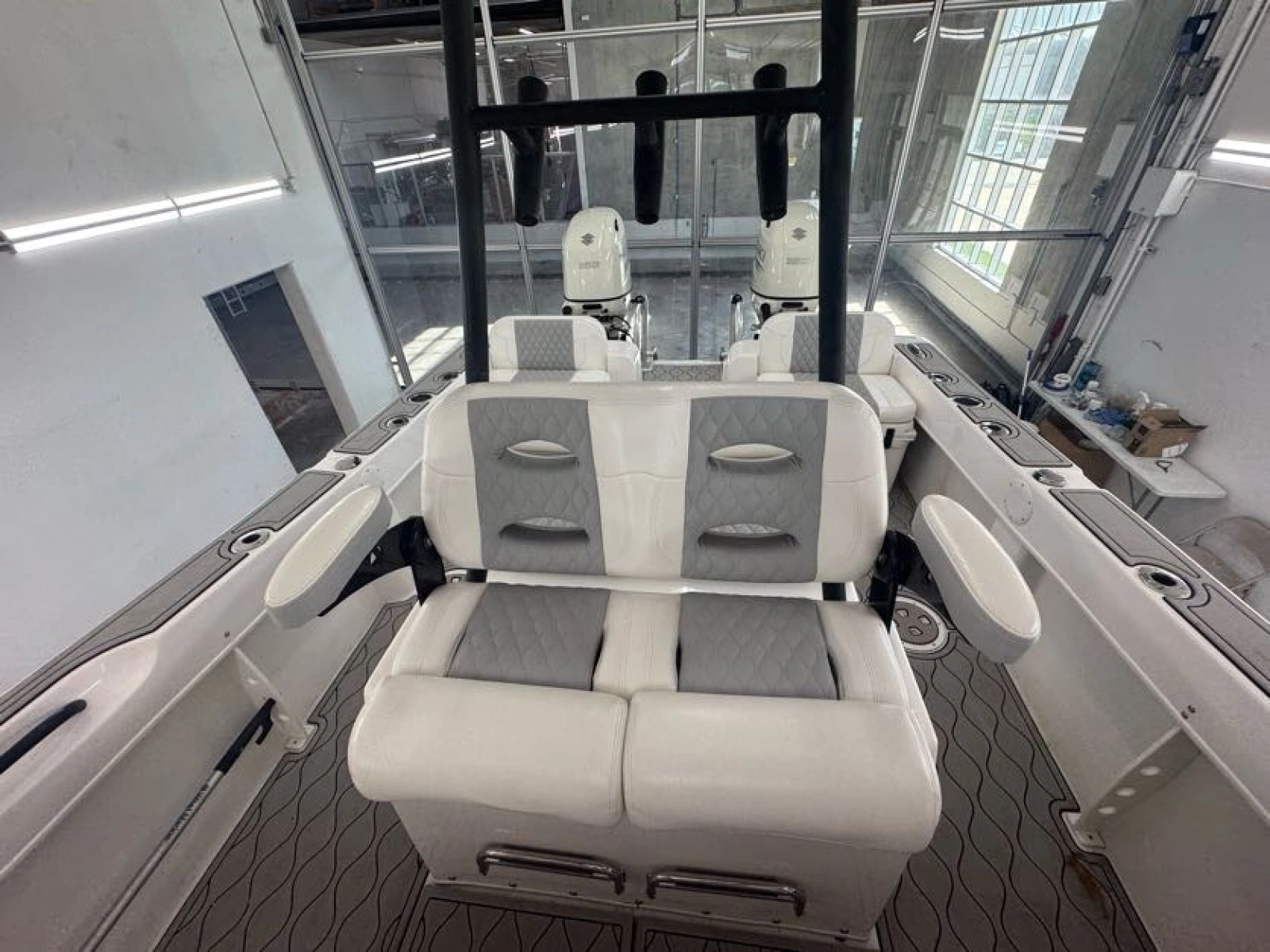 2020 Twin Vee 26 Viva SE