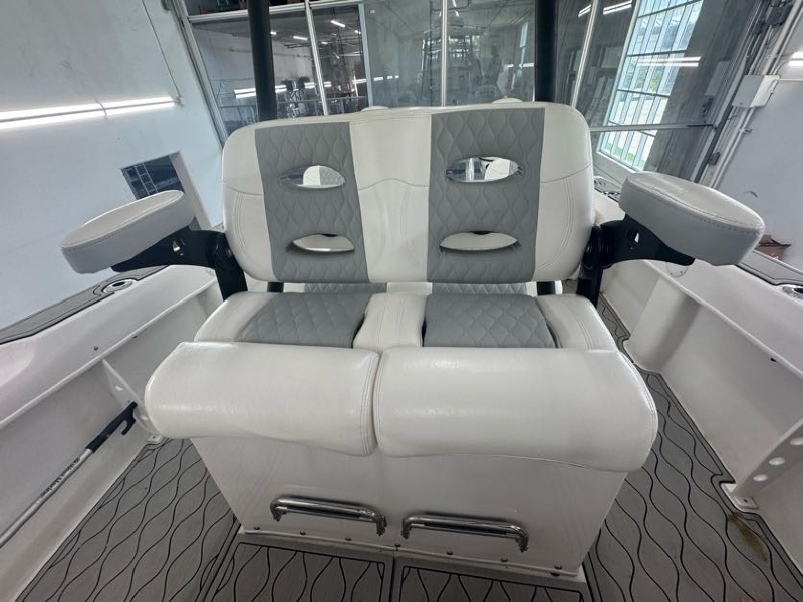2020 Twin Vee 26 Viva SE