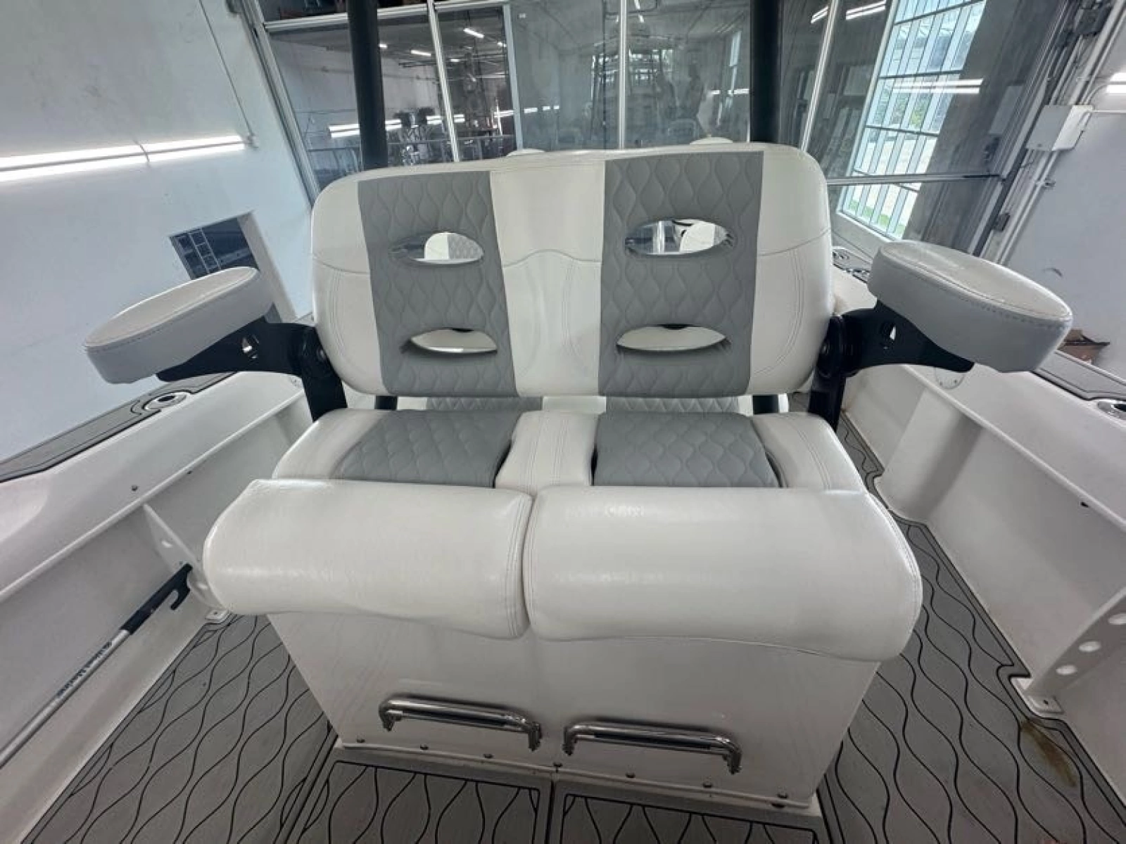 2020 Twin Vee 26 Viva SE