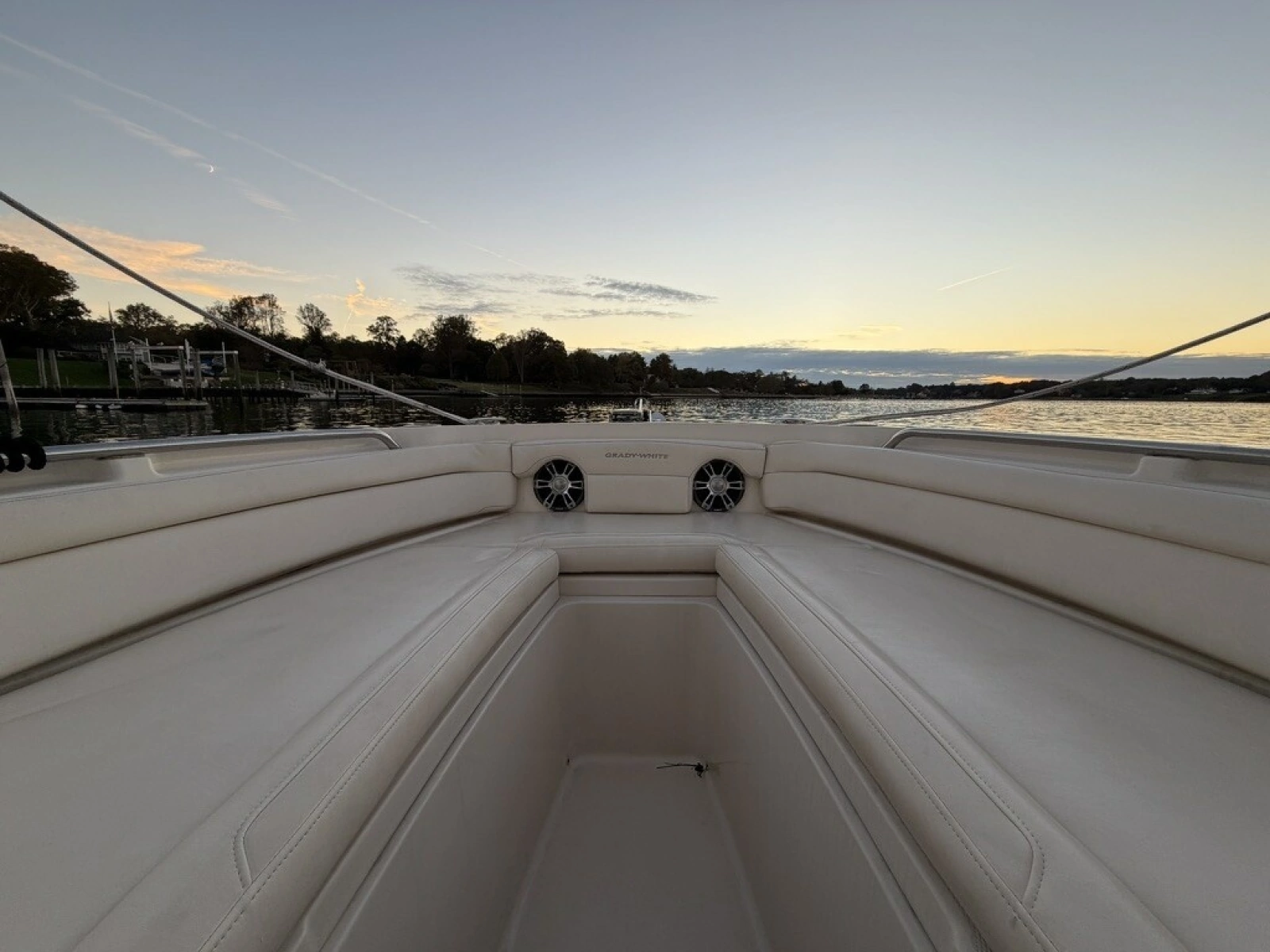 2021 Grady-White Freedom 235
