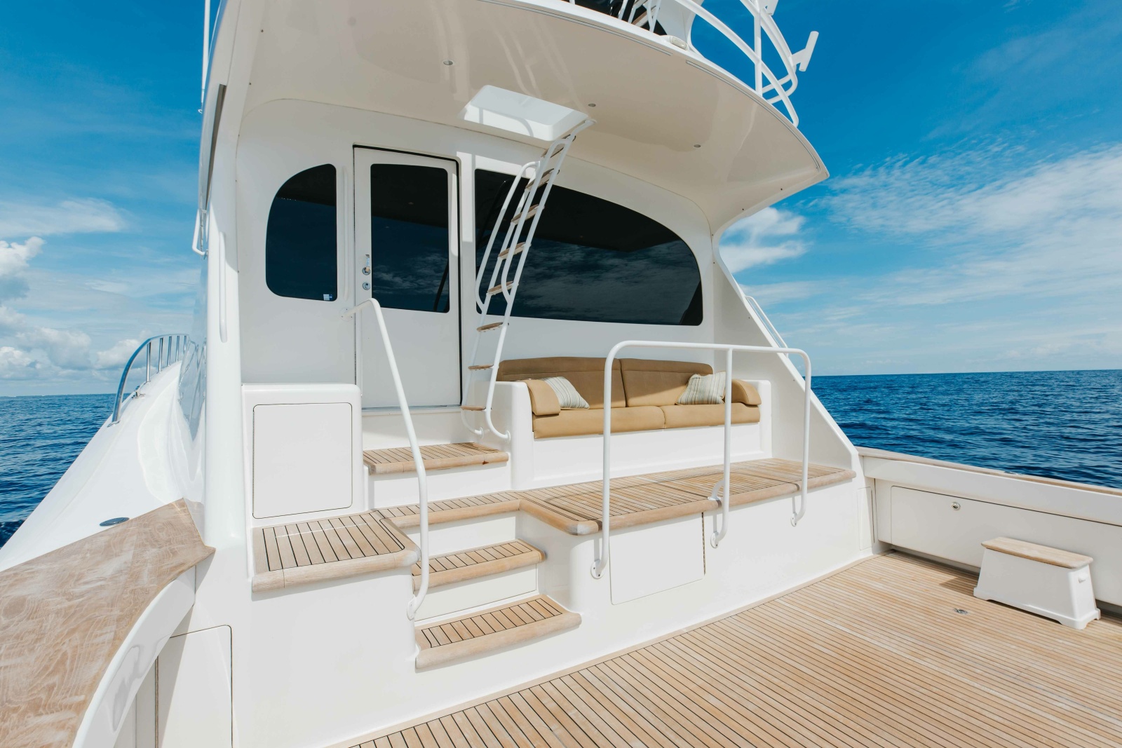 2012 Viking 76 Enclosed Bridge