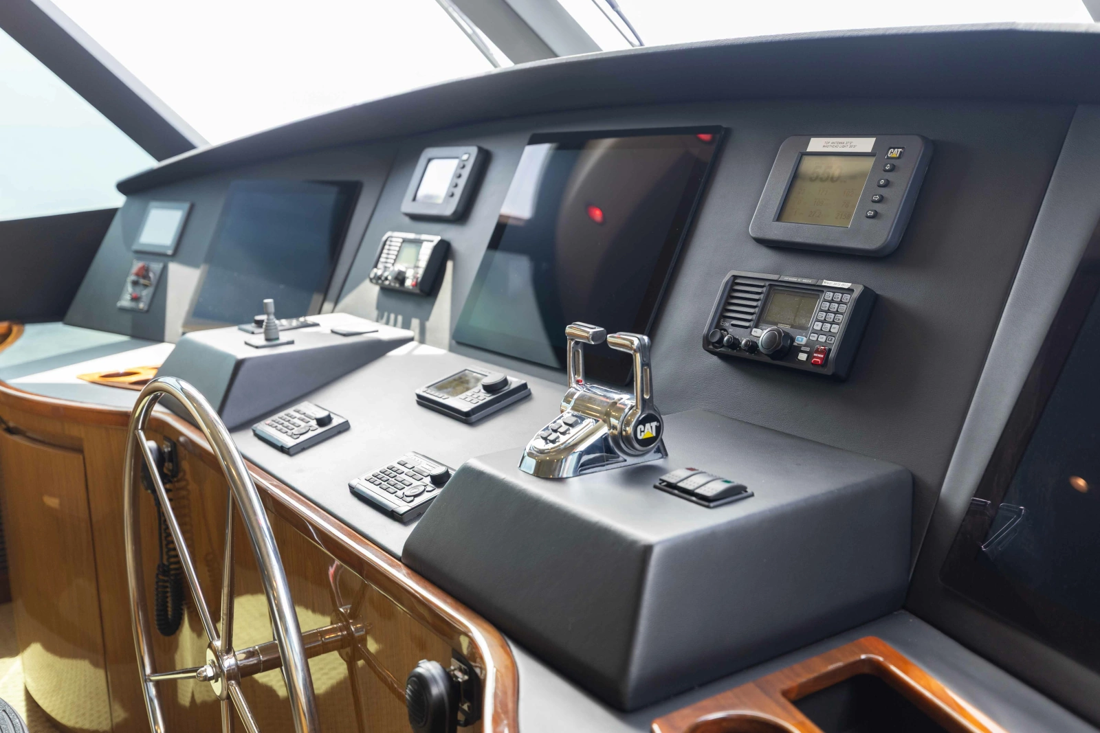 2012 Viking 76 Enclosed Bridge