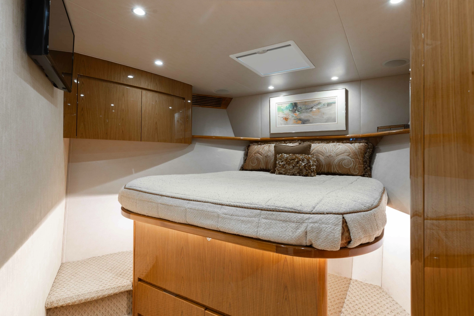 2012 Viking 76 Enclosed Bridge