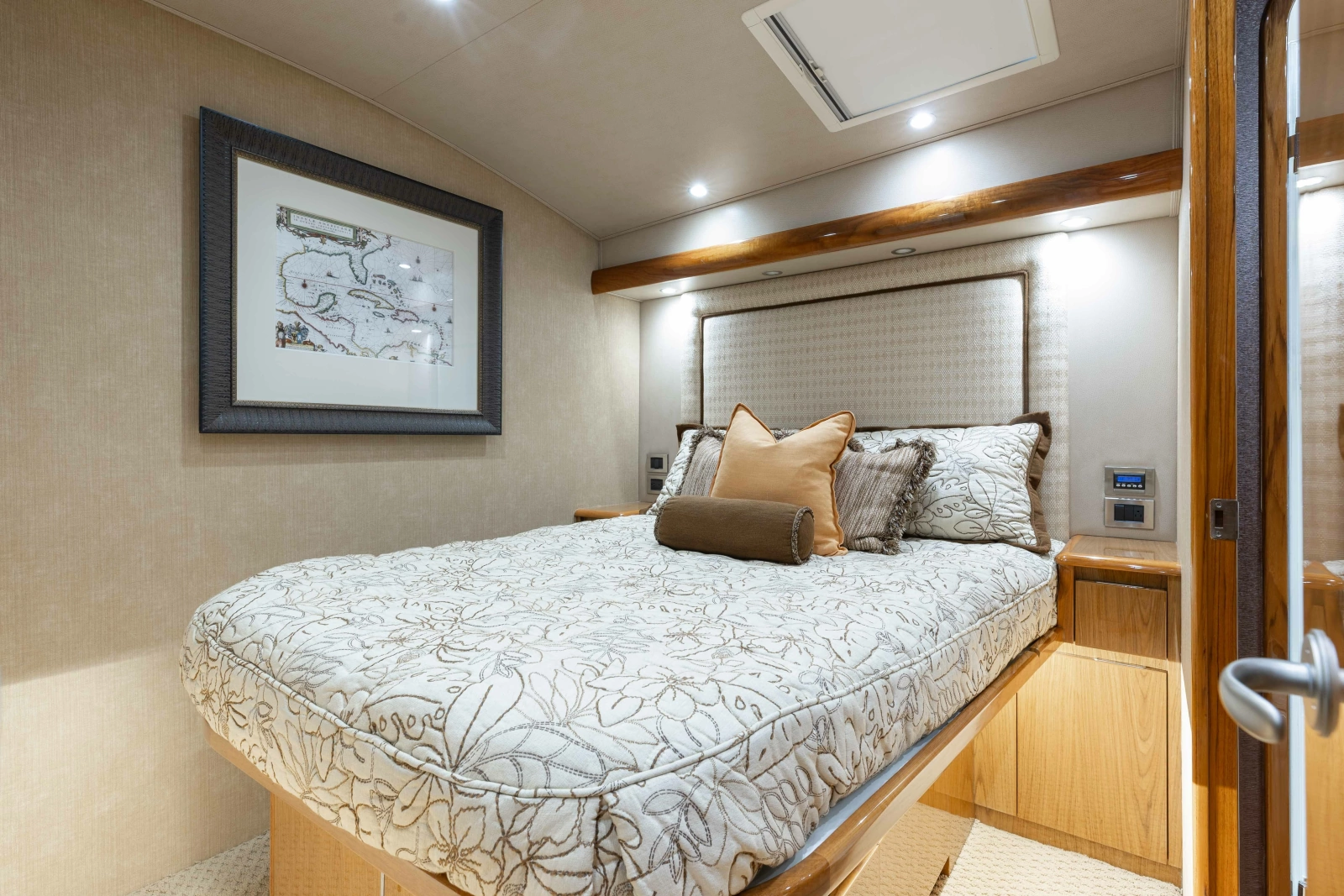 2012 Viking 76 Enclosed Bridge