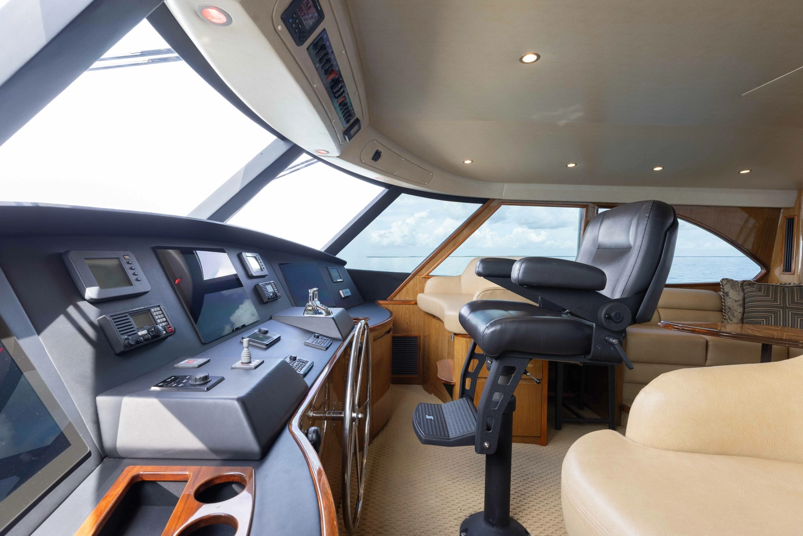 2012 Viking 76 Enclosed Bridge