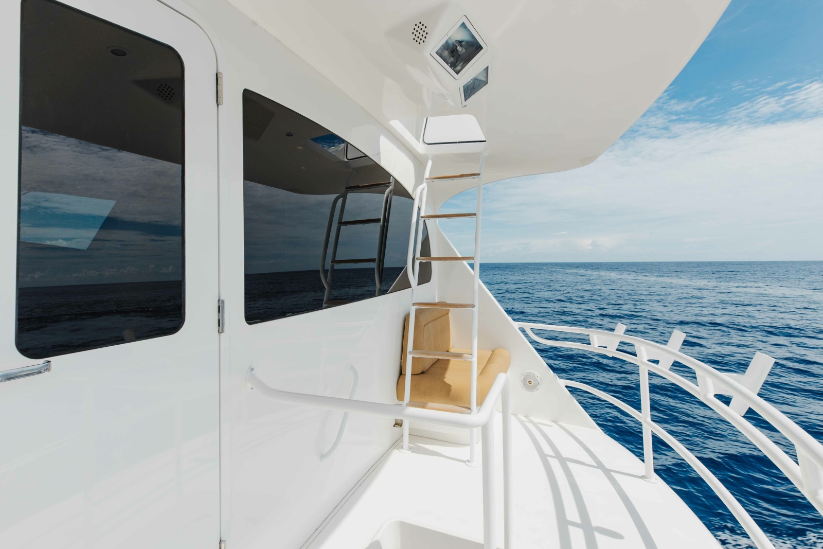 2012 Viking 76 Enclosed Bridge