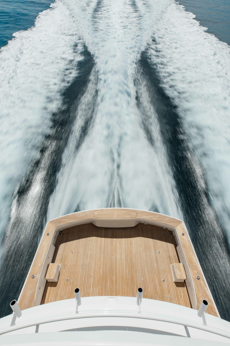2012 Viking 76 Enclosed Bridge