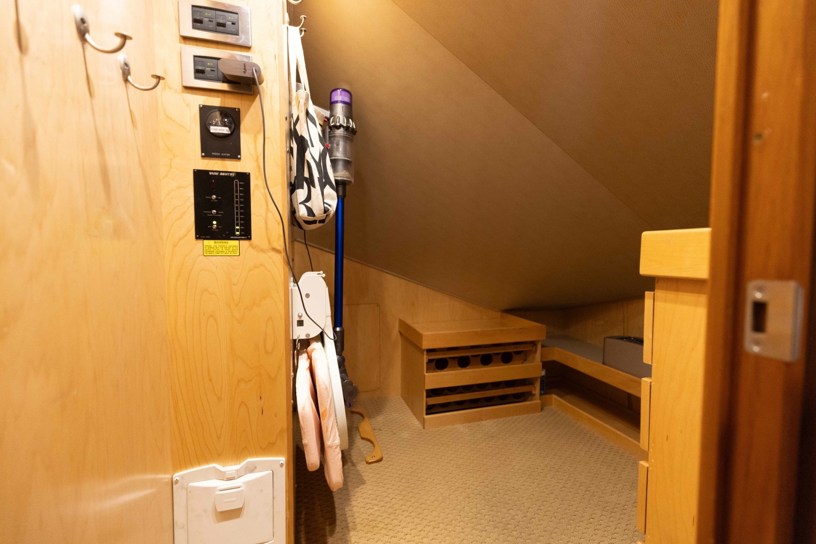 2012 Viking 76 Enclosed Bridge