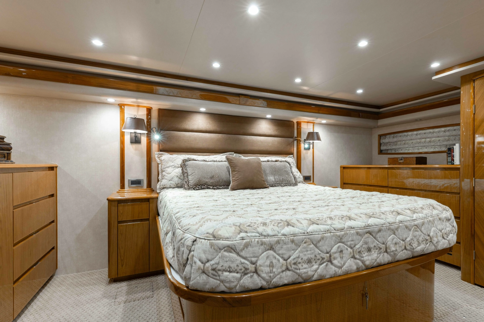 2012 Viking 76 Enclosed Bridge