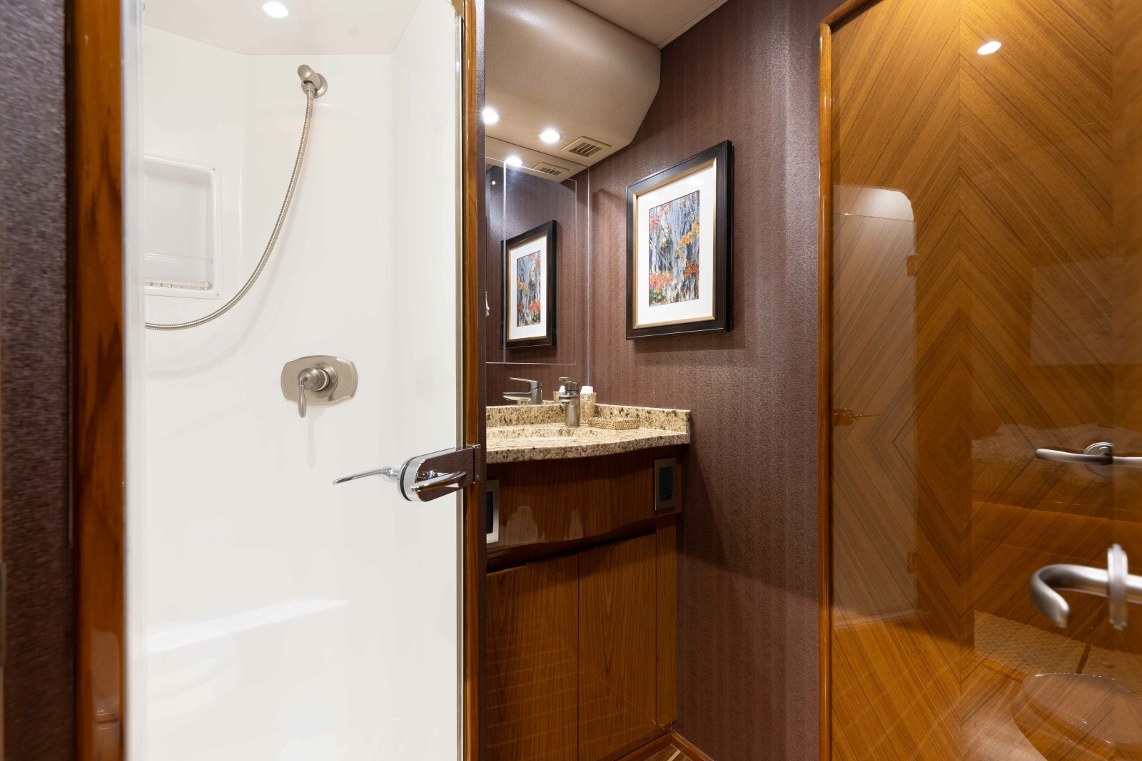2012 Viking 76 Enclosed Bridge