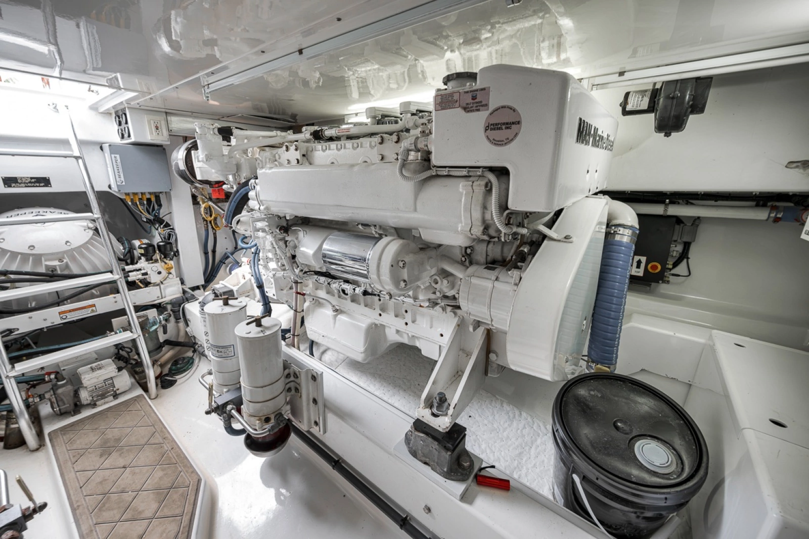2014 F&S 45 Walkaround