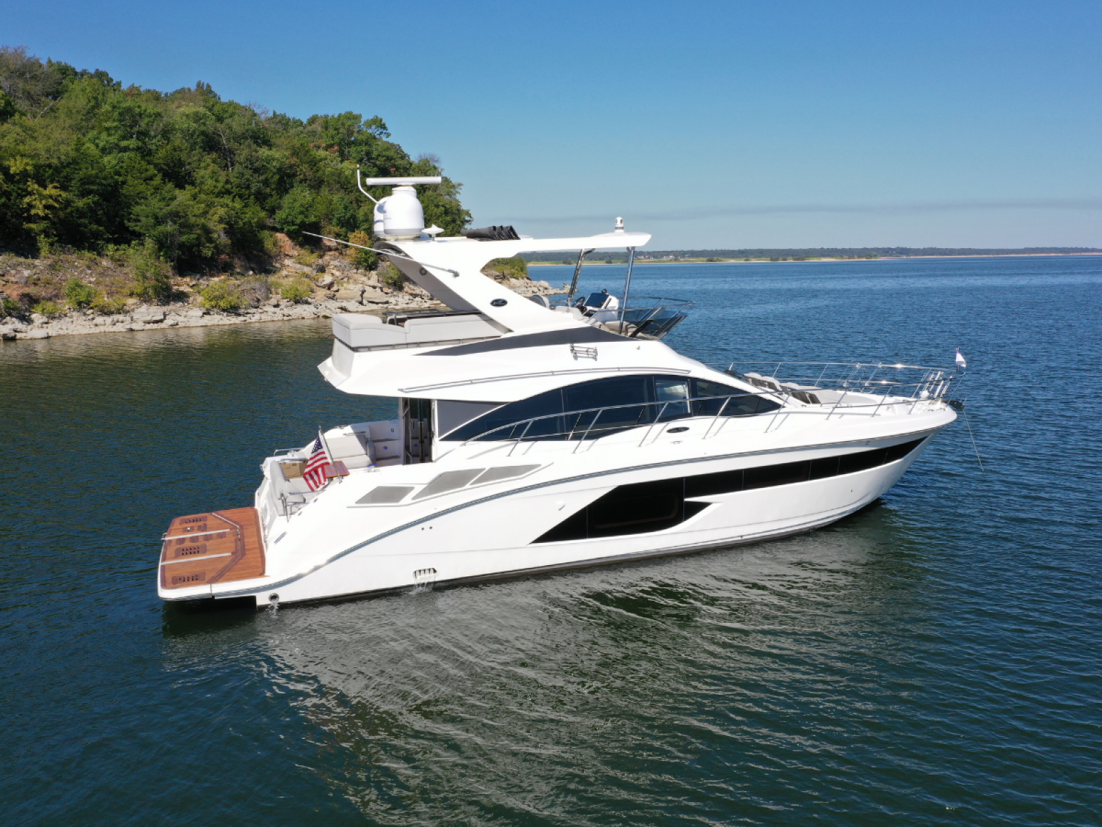 2018 Sea Ray FLY 520
