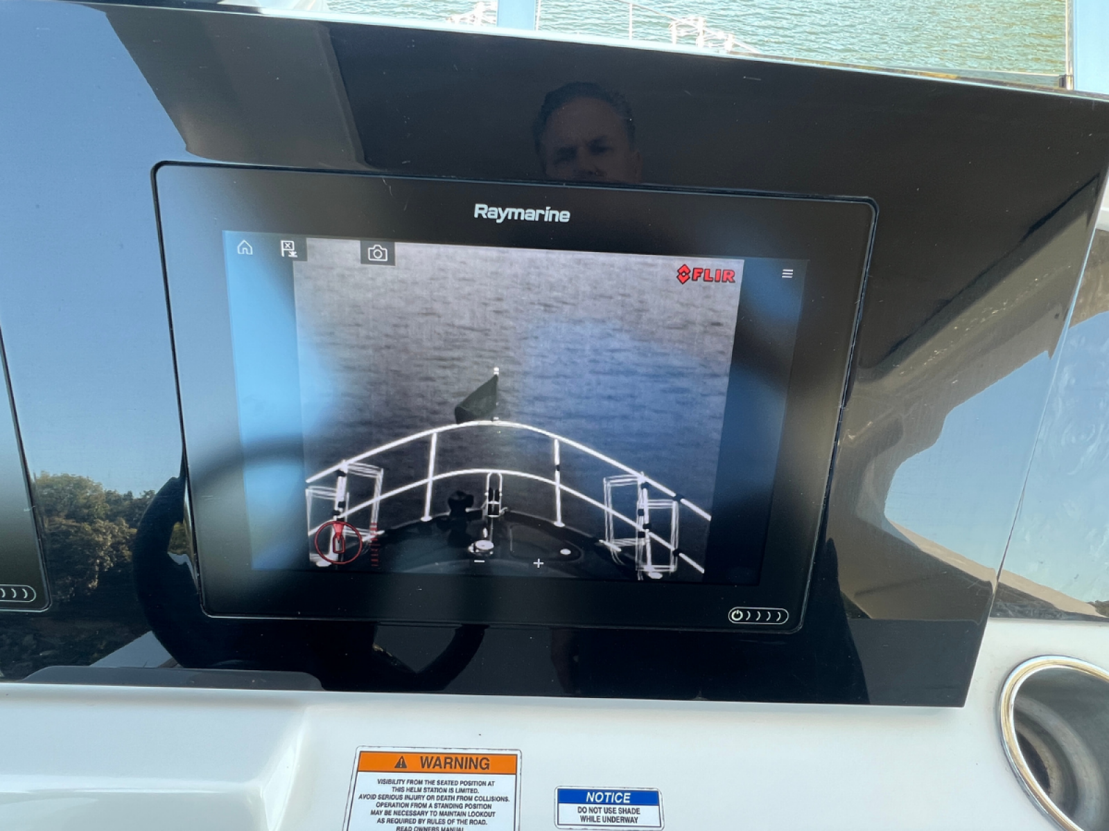 2018 Sea Ray FLY 520