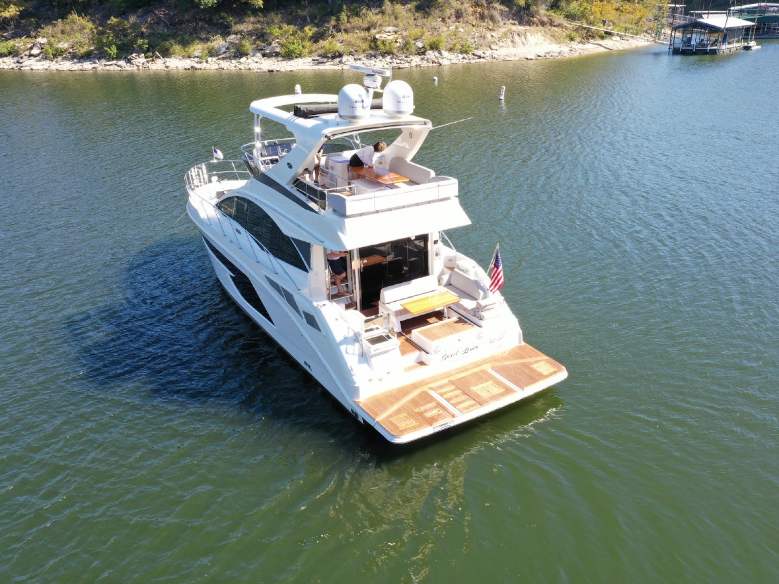 2018 Sea Ray FLY 520