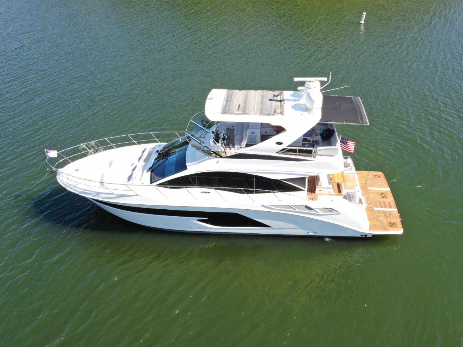 2018 Sea Ray FLY 520