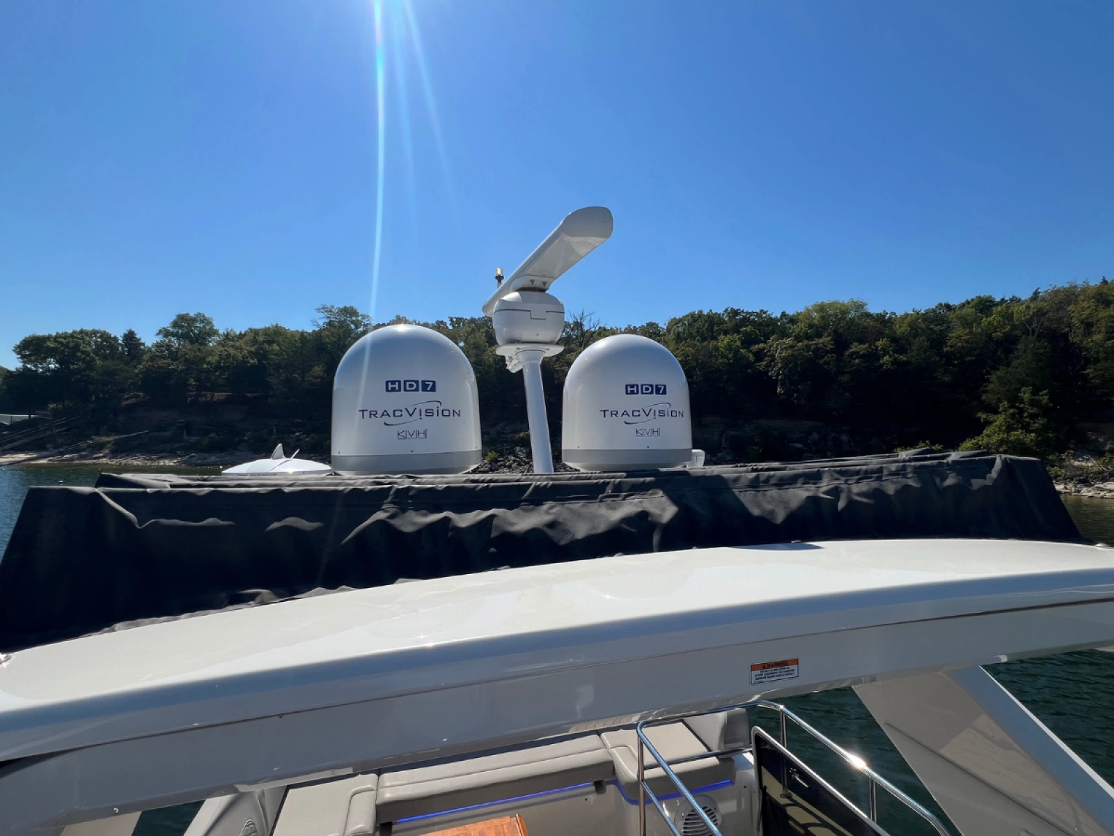 2018 Sea Ray FLY 520