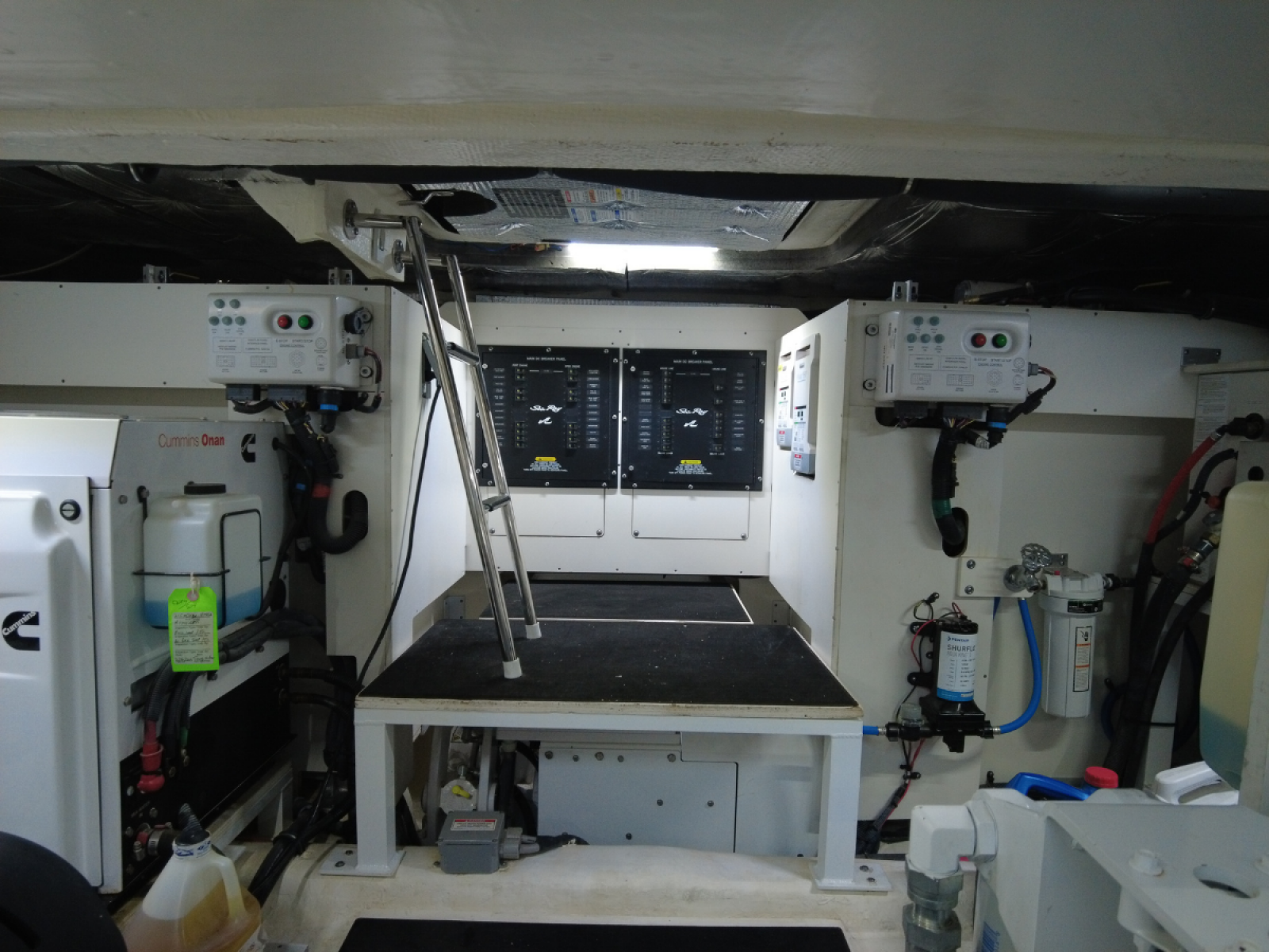 2018 Sea Ray FLY 520