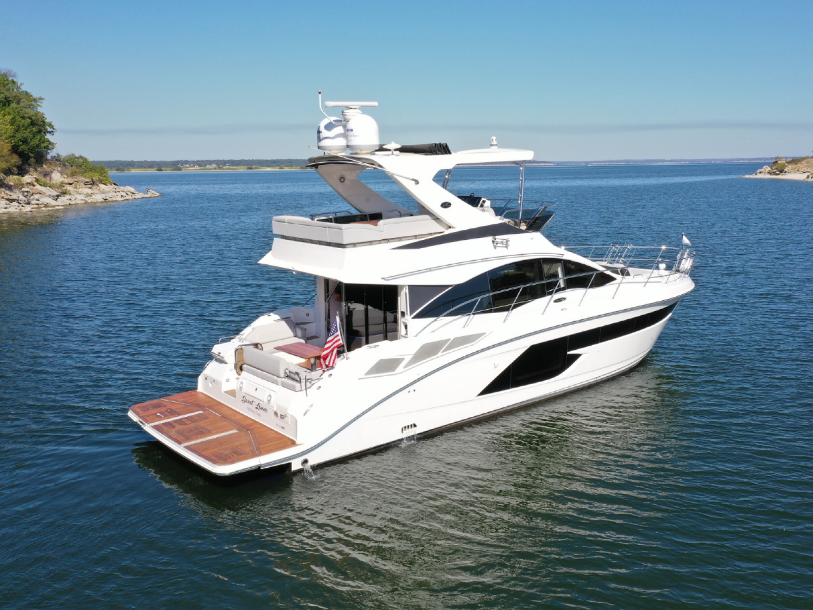 2018 Sea Ray FLY 520