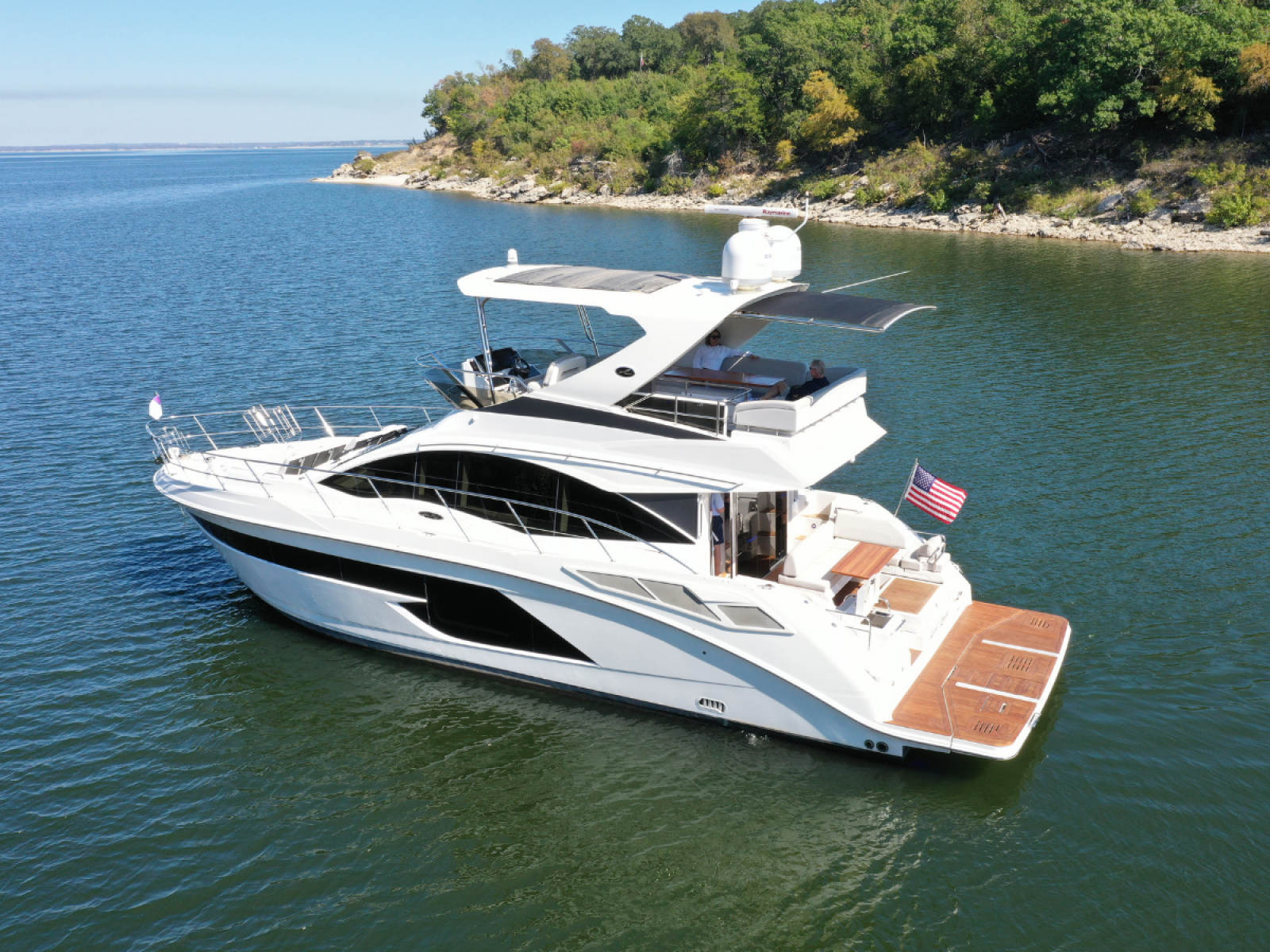 2018 Sea Ray FLY 520